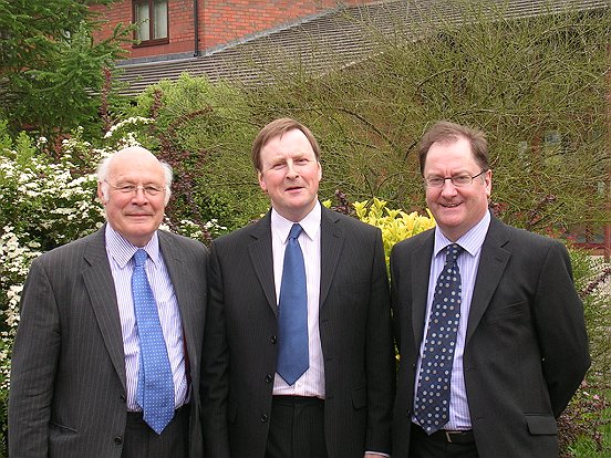 Rev Peter Mackenzie (centre)